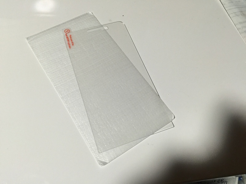 zenfone5強化ガラス 液晶保護フィルム 内容物